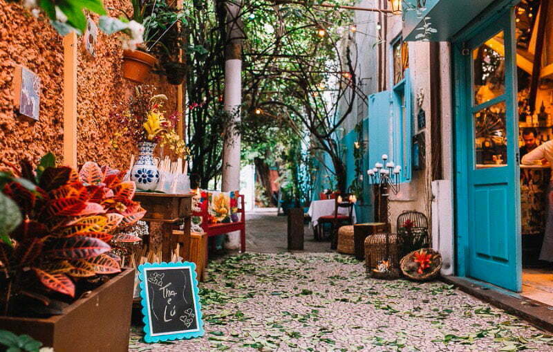 decoração colorida de casamento rústica