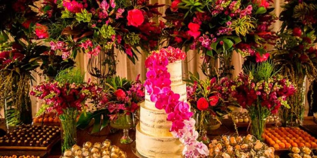 decoração de casamento vermelho e verde