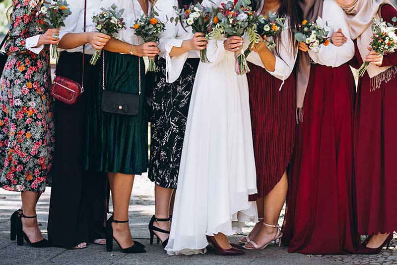 trajes femininos no site de casamento