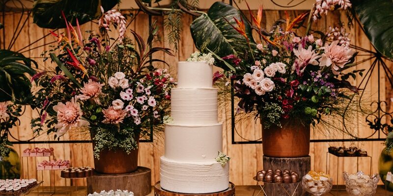 Mesa-de-bolo-para-casamento-civil-simples-022