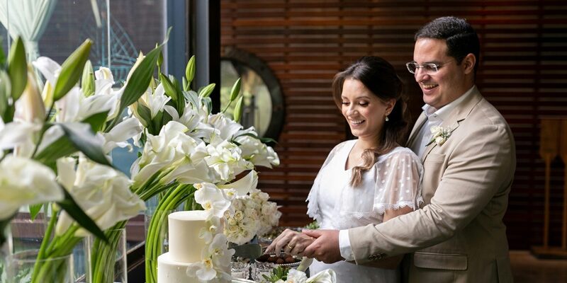 Mesa-de-bolo-para-casamento-civil-simples-024