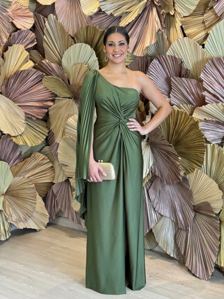 vestido verde musgo