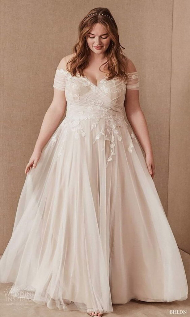 noiva plus size