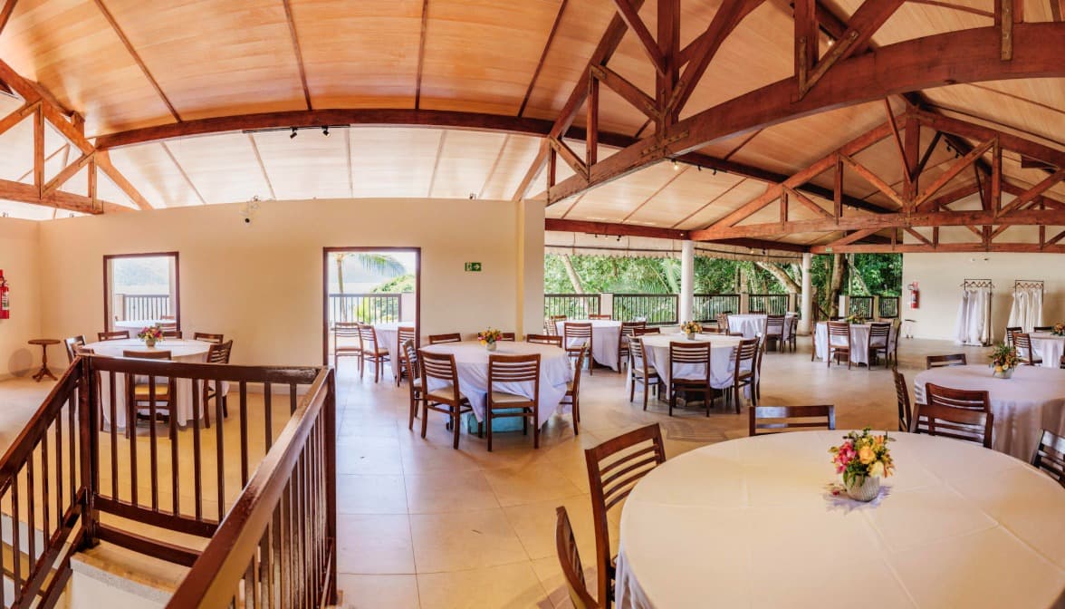 Foto de casamento na praia em Ubatuba 11